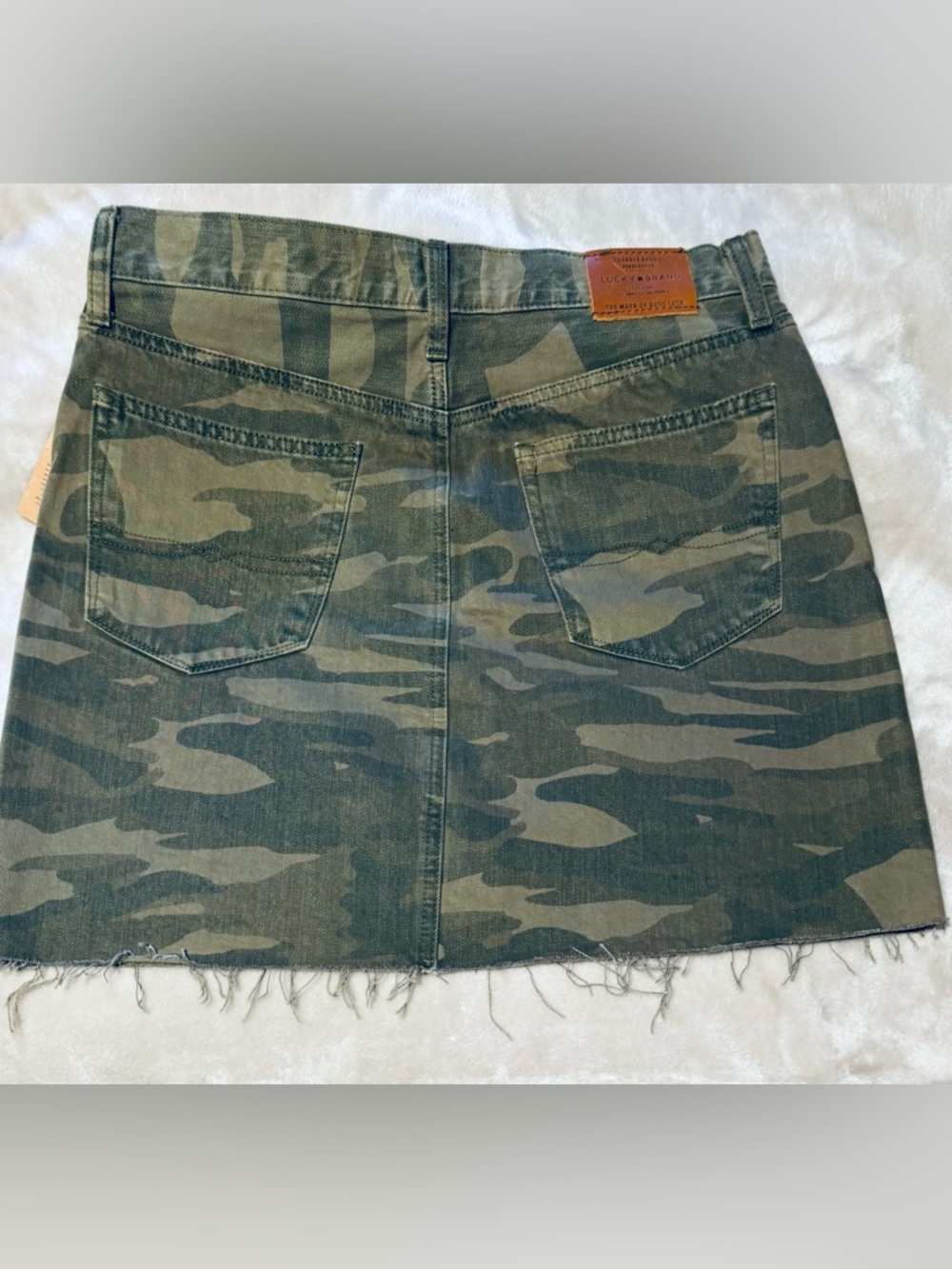 Lucky Brand Camo Old Favorite Mini Skirt with Raw Hem-NWT - Picture 4 of 5
